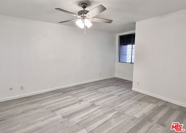 8535 W West Knoll Drive 111, West Hollywood, CA 90069