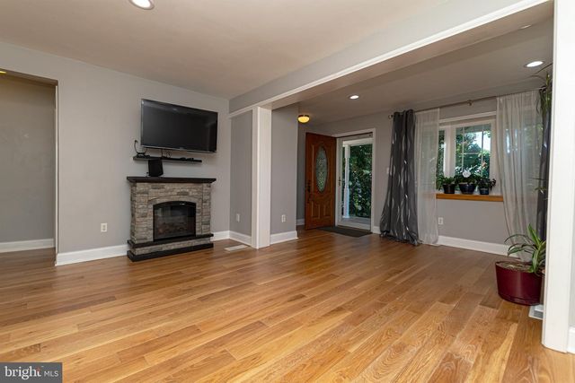 20 MEADOW RD, New Castle, DE 19720