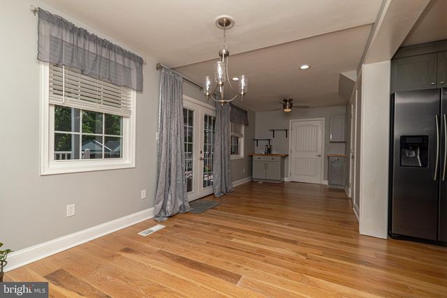 20 MEADOW RD, New Castle, DE 19720