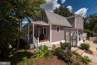 20 MEADOW RD, New Castle, DE 19720