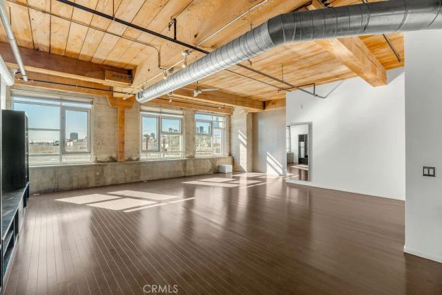 530 S Hewitt, Los Angeles, CA 90013