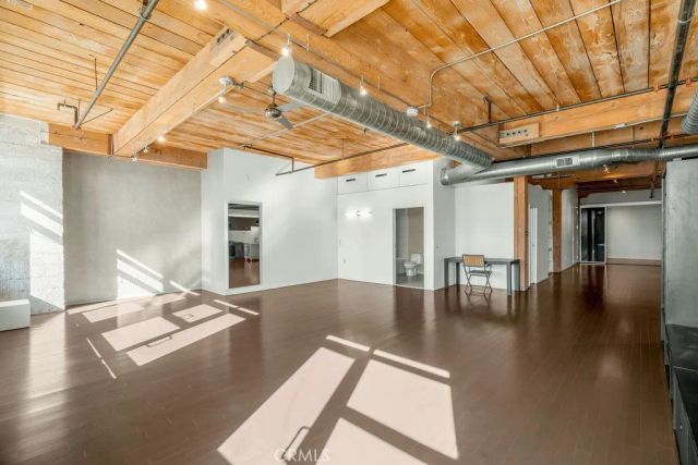 530 S Hewitt, Los Angeles, CA 90013