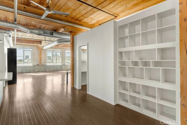 530 S Hewitt, Los Angeles, CA 90013