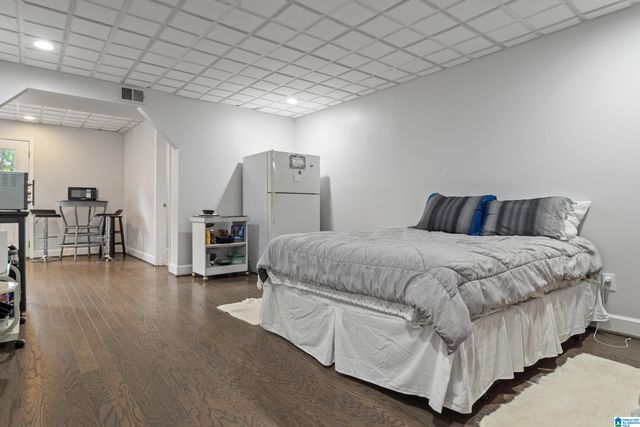 121 SOUTHVIEW LANE, Hoover, AL 35244
