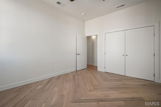 1201 Mackay Place, St Louis, MO 63104