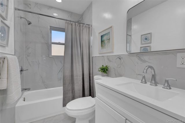 64 W Milton Street, Freeport, NY 11520