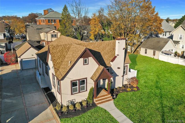 64 W Milton Street, Freeport, NY 11520