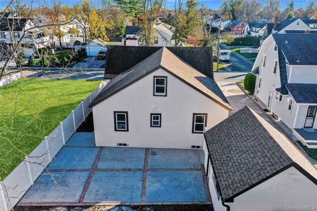 64 W Milton Street, Freeport, NY 11520