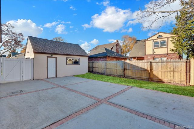 64 W Milton Street, Freeport, NY 11520