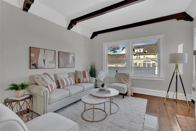 64 W Milton Street, Freeport, NY 11520