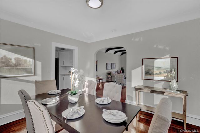 64 W Milton Street, Freeport, NY 11520