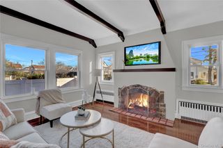 64 W Milton Street, Freeport, NY 11520