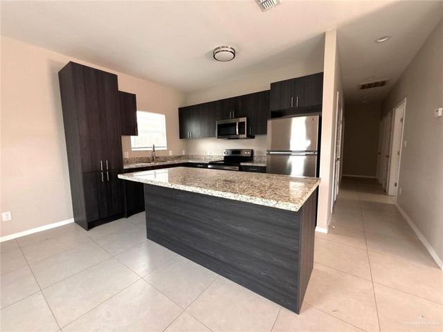 1405 Alta Vista Drive 4, Weslaco, TX 78596