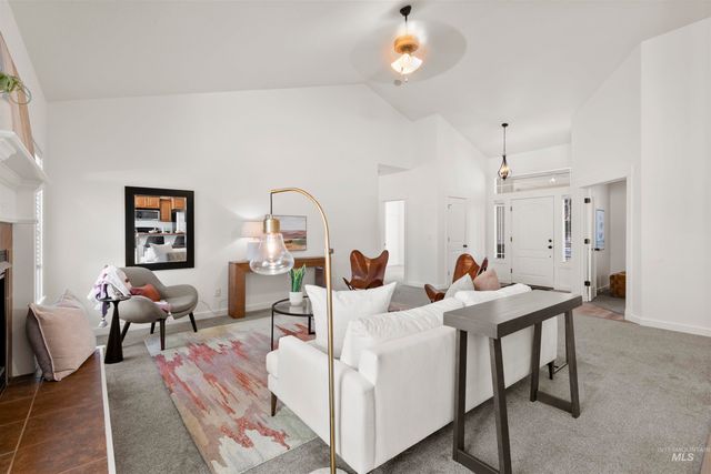 710 W Cedar Pointe Way, Nampa, ID 83686