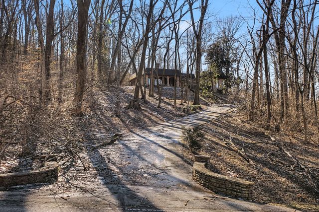 611 Hillwood Blvd, Nashville, TN 37205