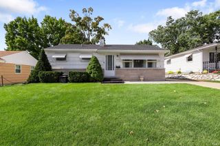 1251 Sussex Drive, South Bend, IN 46628