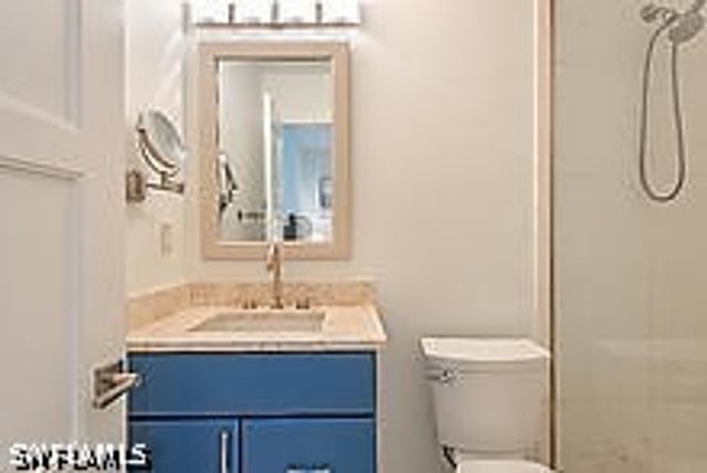 1417 Chesapeake AVE 202, Naples, FL 34102