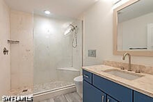 1417 Chesapeake AVE 202, Naples, FL 34102