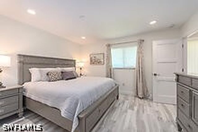 1417 Chesapeake AVE 202, Naples, FL 34102