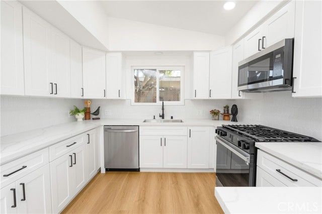 1958 Arthur, Pomona, CA 91768