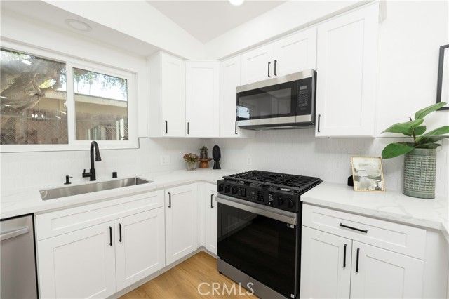 1958 Arthur, Pomona, CA 91768