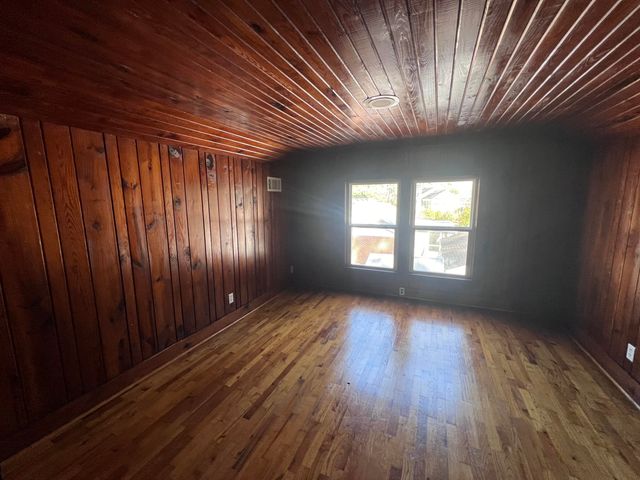 225 GORDON Street, Thomson, GA 30824