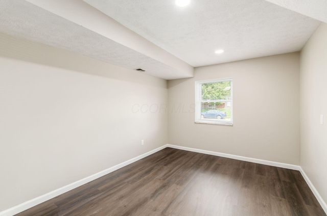 3415 Southfield Drive E, Columbus, OH 43207