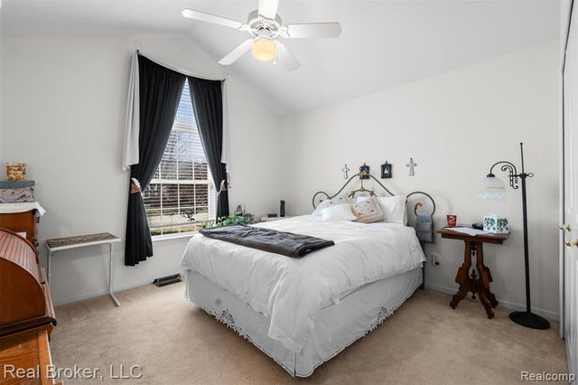 5776 Woodview Drive 6, Sterling Heights, MI 48314