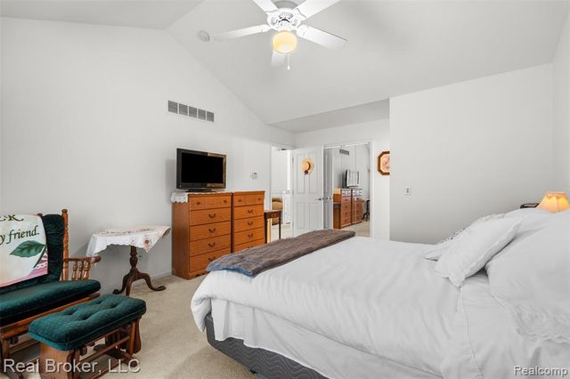 5776 Woodview Drive 6, Sterling Heights, MI 48314