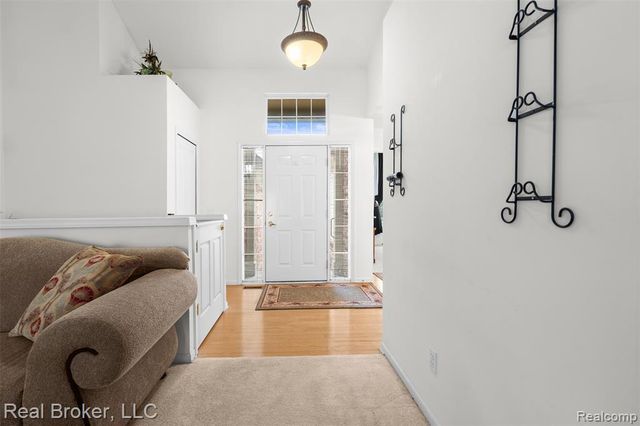 5776 Woodview Drive 6, Sterling Heights, MI 48314