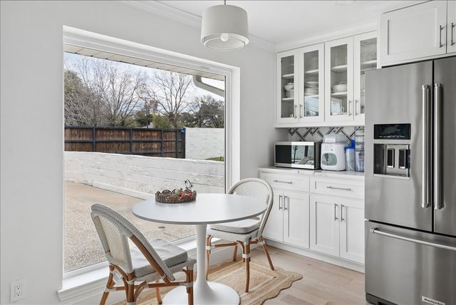 4263 Shady Bend Drive, Dallas, TX 75244