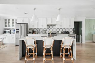 4263 Shady Bend Drive, Dallas, TX 75244