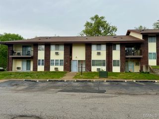 7596 Hazelcrest Drive F, Hazelwood, MO 63042