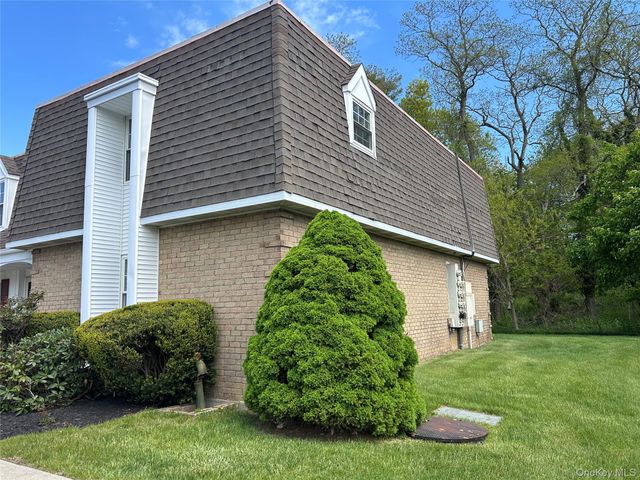 101 Sylvan Avenue 52, Miller Place, NY 11764