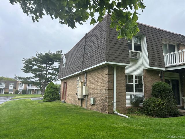 101 Sylvan Avenue 52, Miller Place, NY 11764