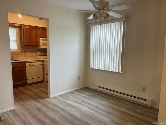 101 Sylvan Avenue 52, Miller Place, NY 11764