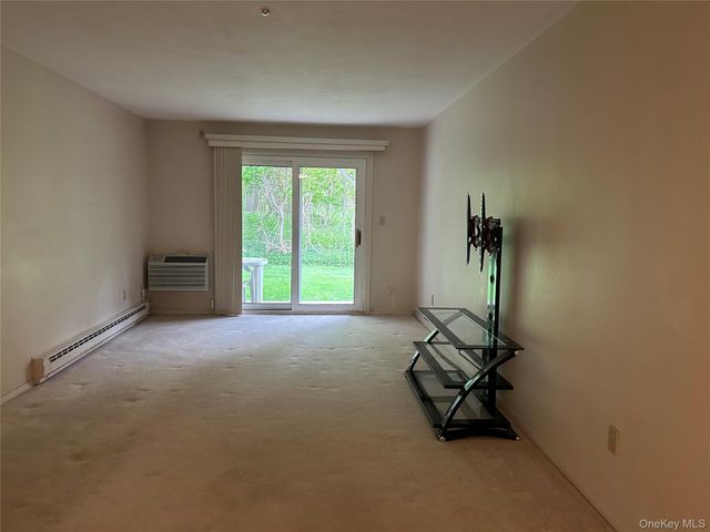 101 Sylvan Avenue 52, Miller Place, NY 11764