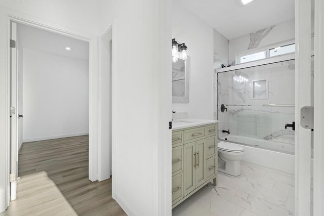 1121 Crater Ave, Modesto, CA 95351