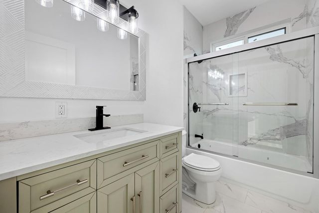 1121 Crater Ave, Modesto, CA 95351