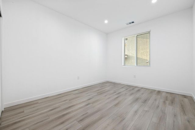 1121 Crater Ave, Modesto, CA 95351