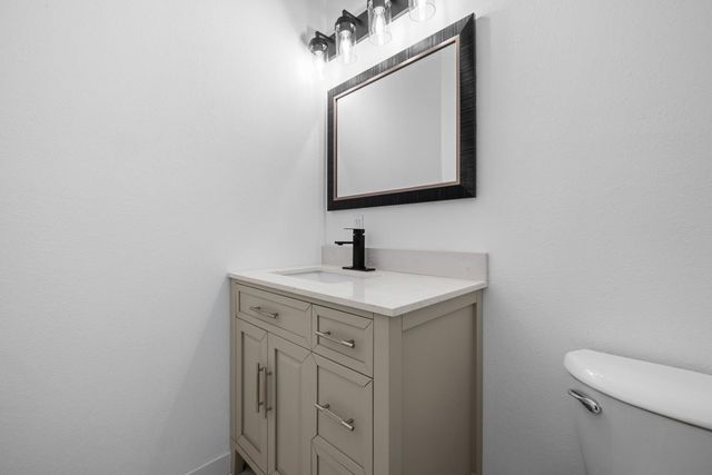 1121 Crater Ave, Modesto, CA 95351