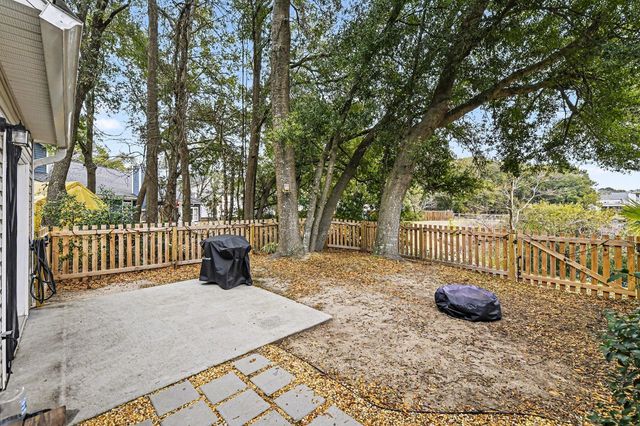 37 Rivers Point Row A, Charleston, SC 29412