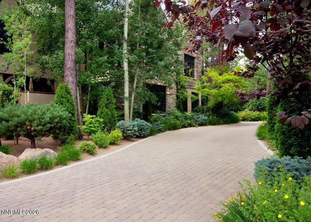 6025 Lake Geneva Drive, Reno, NV 89511