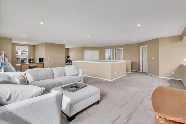 1828 Mariner Circle NE, Tacoma, WA 98422