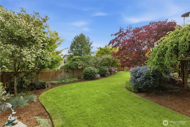 1828 Mariner Circle NE, Tacoma, WA 98422