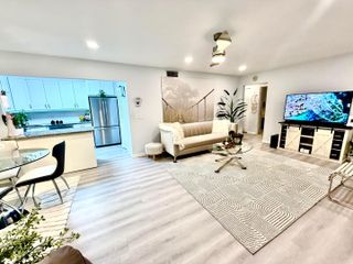 301 Knotty Pine Circle B-2, Greenacres, FL 33463