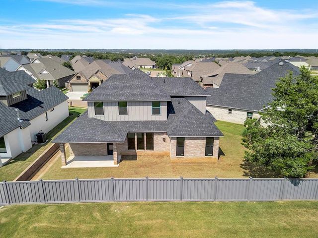 3556 Paso Robles, Edmond, OK 73034