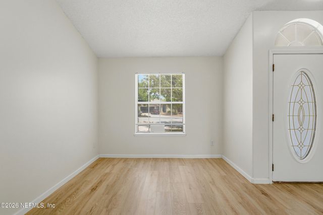 6878 WALL SPRINGS Drive, Jacksonville, FL 32222