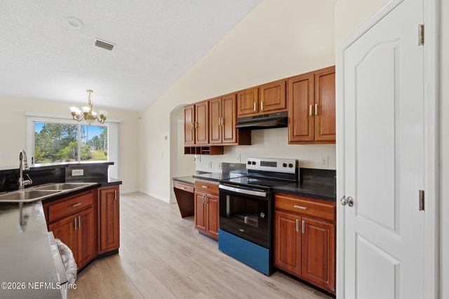 6878 WALL SPRINGS Drive, Jacksonville, FL 32222