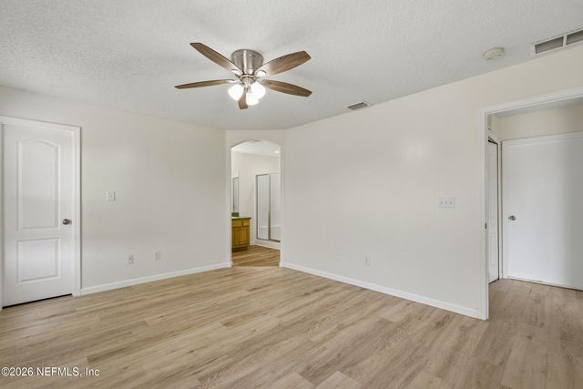 6878 WALL SPRINGS Drive, Jacksonville, FL 32222